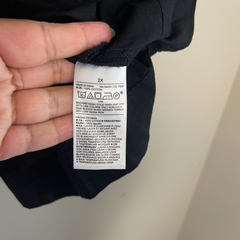 NWT Old Navy Black Button Down Collared Shirt Cot… - image 4